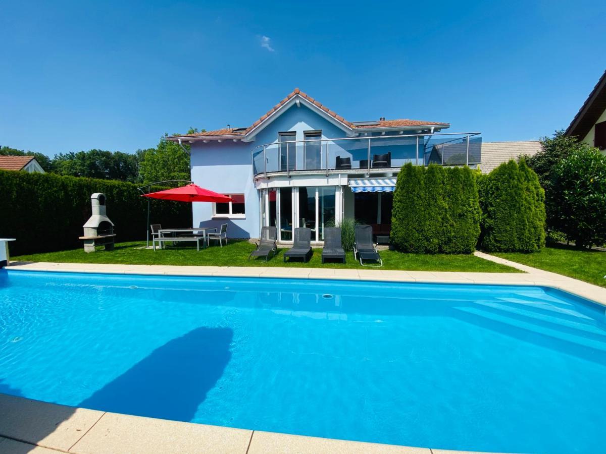 Villa With Pool - Leon'S Holiday Homes Dottikon Экстерьер фото